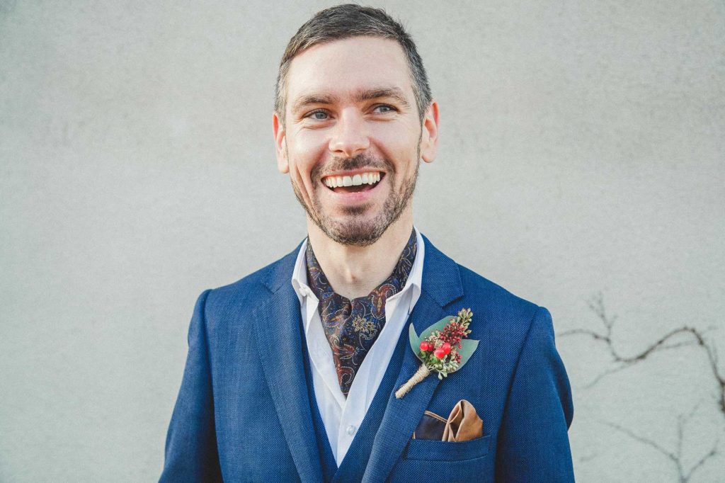 coloured scarf and blue suit for groom style inspiration